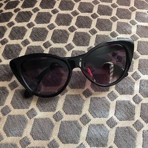 Cat-eye Sunglasses🐱